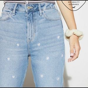Hollister Ultra High Rise Mom Jeans
